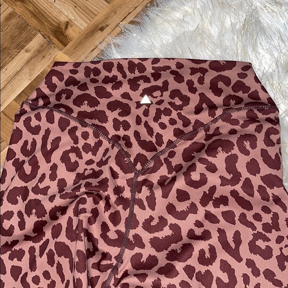 Balance Athletica Limited Edition Cheetah - Picture 2 of 7